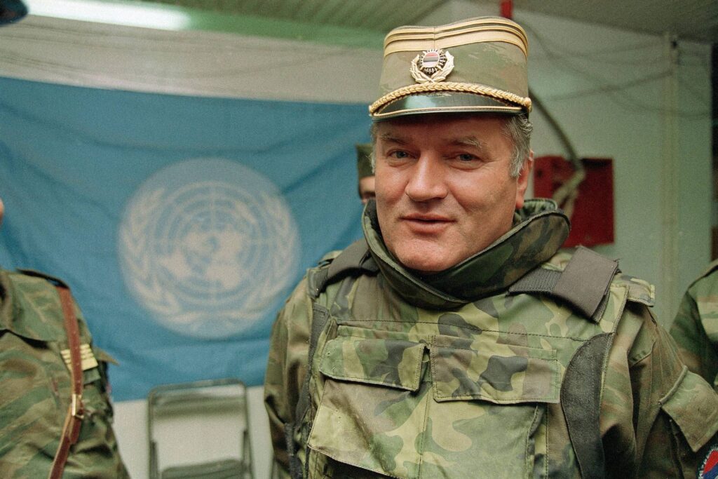 “Eterna gloria al generale”: la Stella Rossa celebra Mladić
